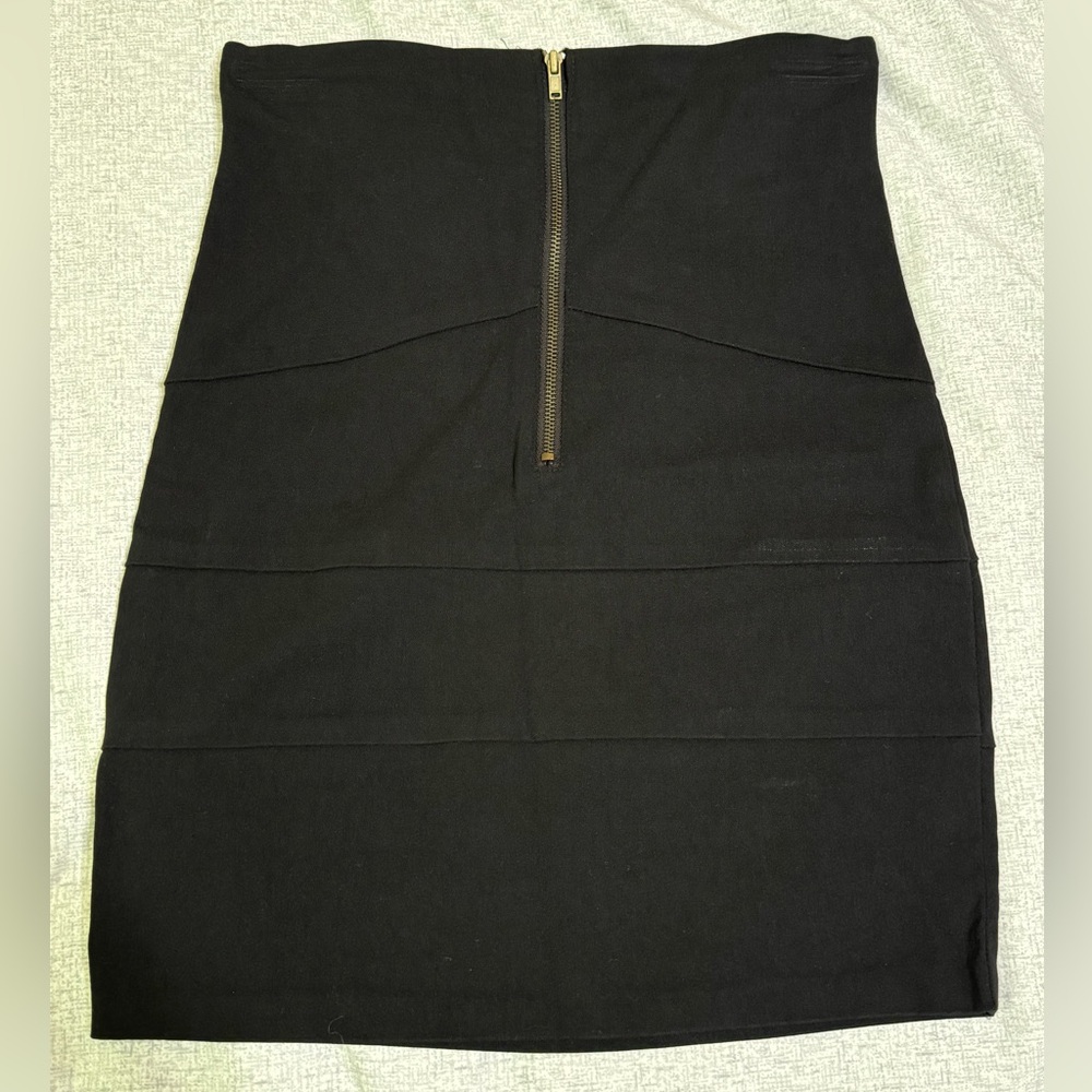 Black pencil skirt